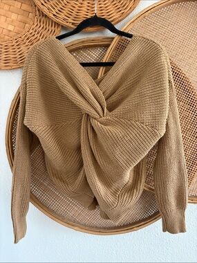 Reversable Twist-Back V-Neck Knit Sweater in Camel